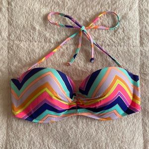 VICTORIA'S SECRET Multicolored Chevron Bikini Top, Sz M